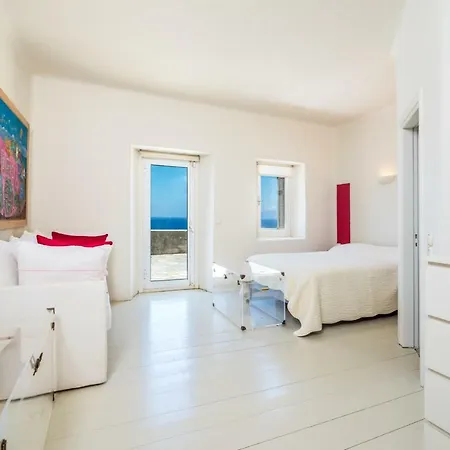 Coventina, Ornos - Cavo Delos, Mykonos *
