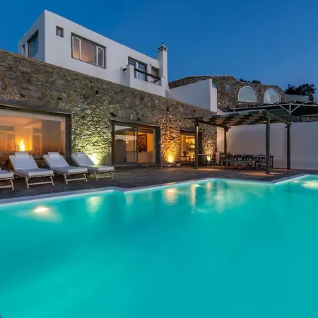 Coventina, Ornos - Cavo Delos, Mykonos